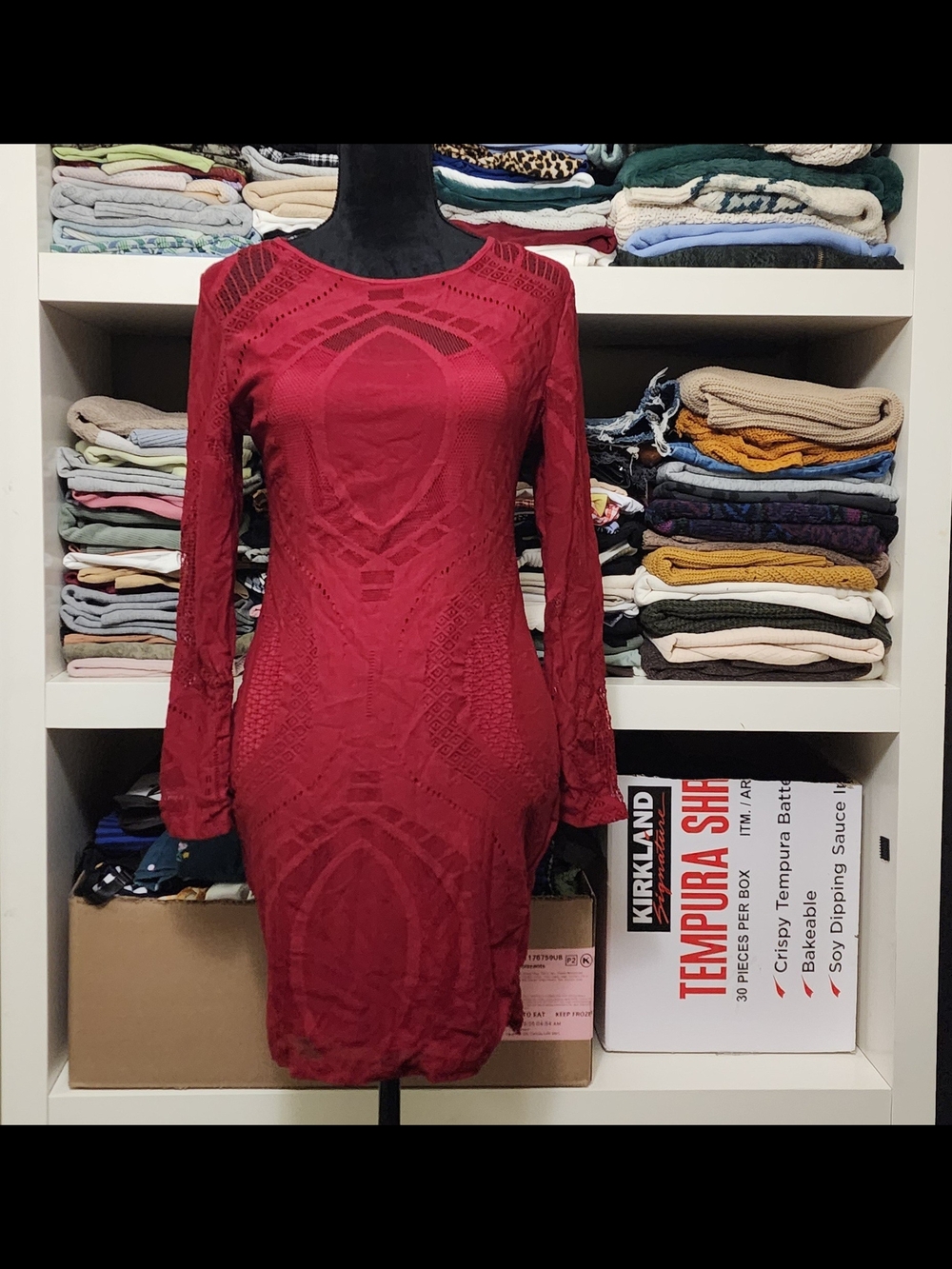 Red Lace Long-Sleeve Bodycon Dress